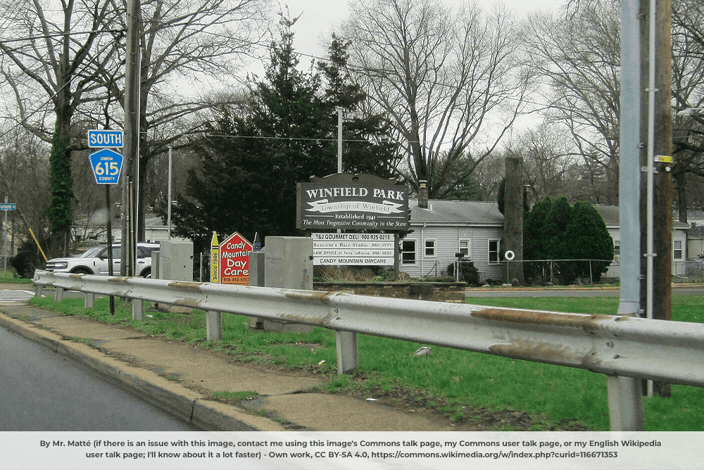 Welcome sign at the intersection of Stiles Street and Winfield Place